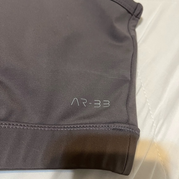 AR-33 Sports Bra Size Medium - Picture 3 of 4